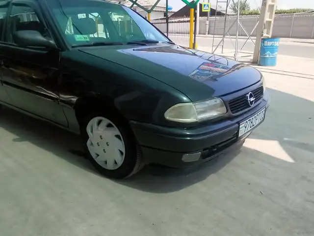 Opel Astra F