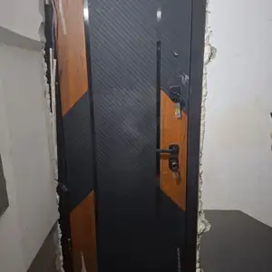 Входная дверь, Душанбе