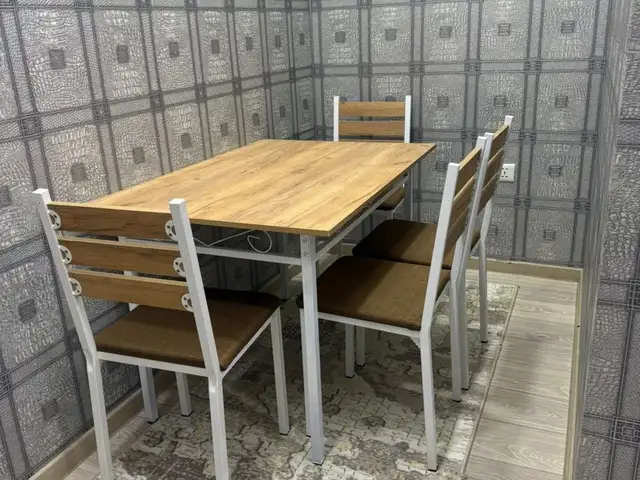 Стол и стулья, Душанбе