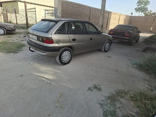 Opel Astra F