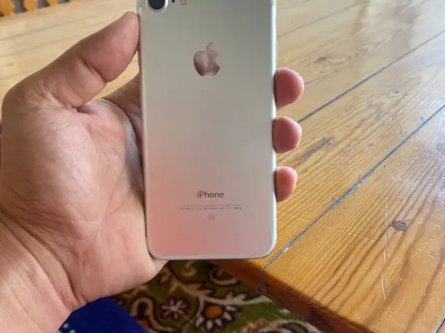 Apple iPhone 7, 64 gb, Худжанд