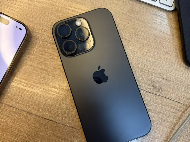 Apple iPhone 16 Pro, 256 gb, Natural Titanium, Худжанд