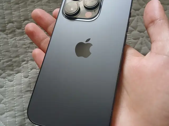 Apple iPhone 14 Pro, 256 gb, Space Black, Душанбе