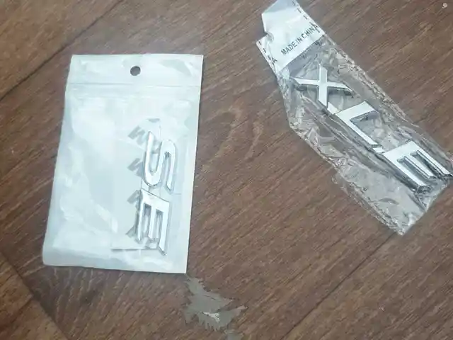 Надпись XLE на багажник, Душанбе