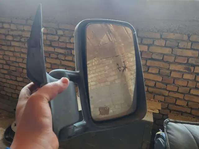 Боковинки от Sprinter, Худжанд