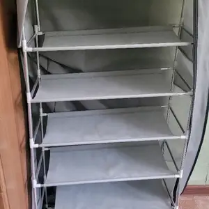 Полка барои либос, Душанбе
