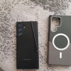 Samsung Galaxy S22 Ultra, Вахдат