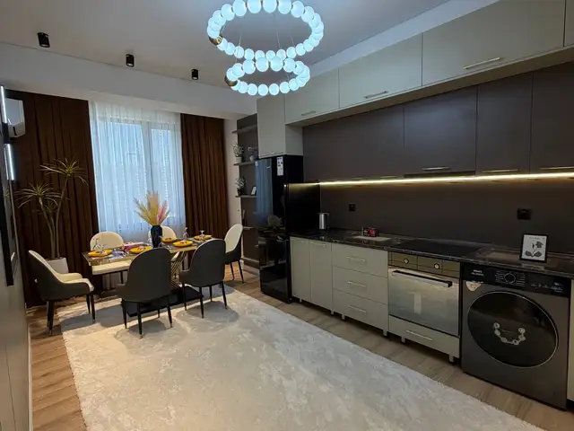2-комн. квартира, 11 этаж, 80 м², Исмоили Сомони, Душанбе