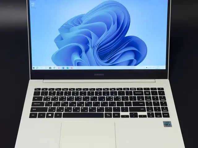Ноутбук Samsung Galaxy i5-10gen, Хуҷанд