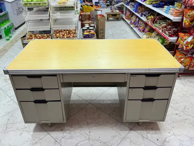 Столы и стулья, Душанбе