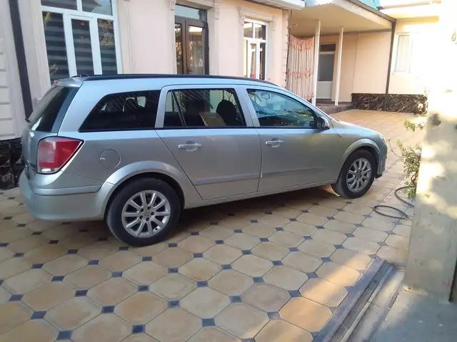 Opel Astra H