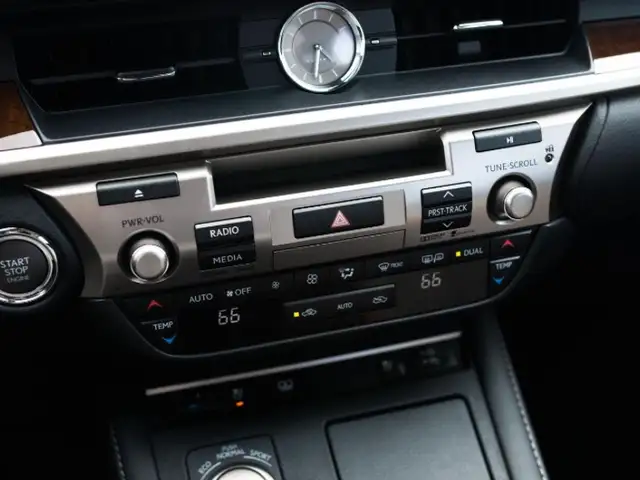 Магнитола Lexus es 2013-2017, Душанбе