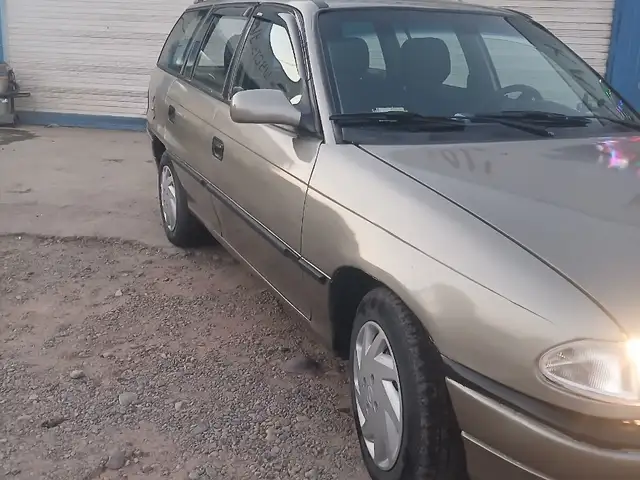 Opel Astra F