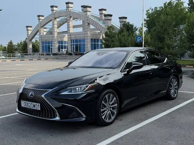 Lexus ES series