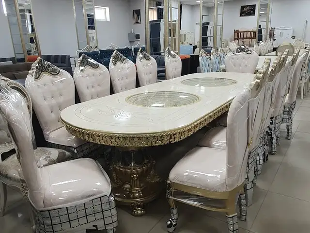 Стол и стулья, Хуҷанд