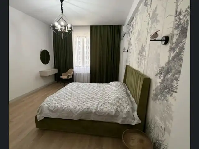 2-комн. квартира, 4 этаж, 90м², Парки истиклол, Душанбе