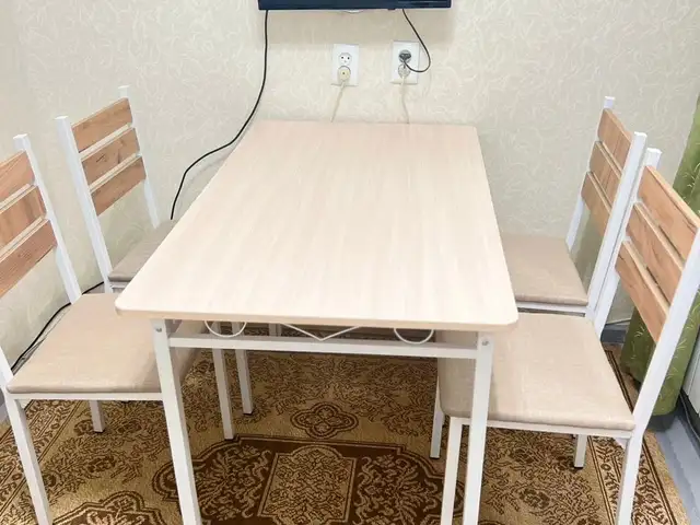 Стол и стулья, Душанбе