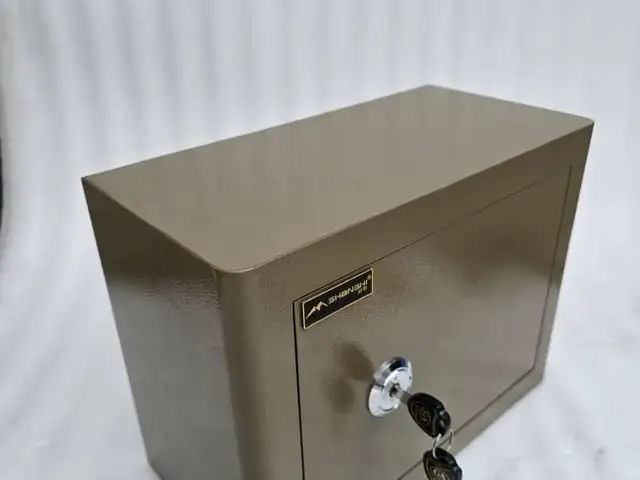 Сейф 20, Истаравшан