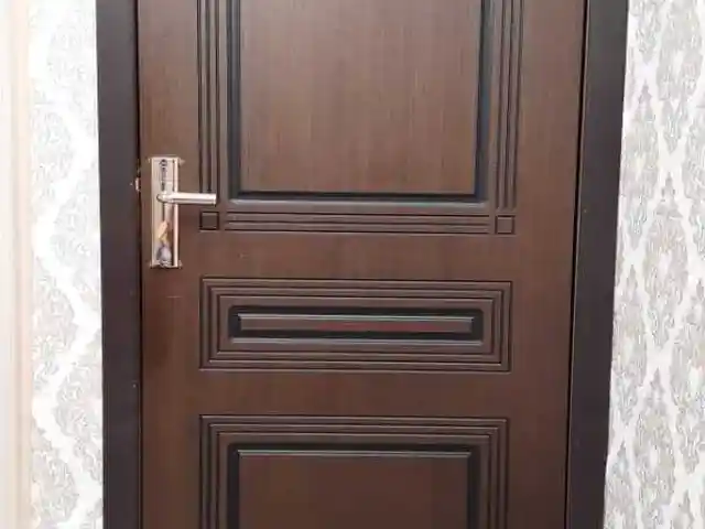 Дверь, Душанбе