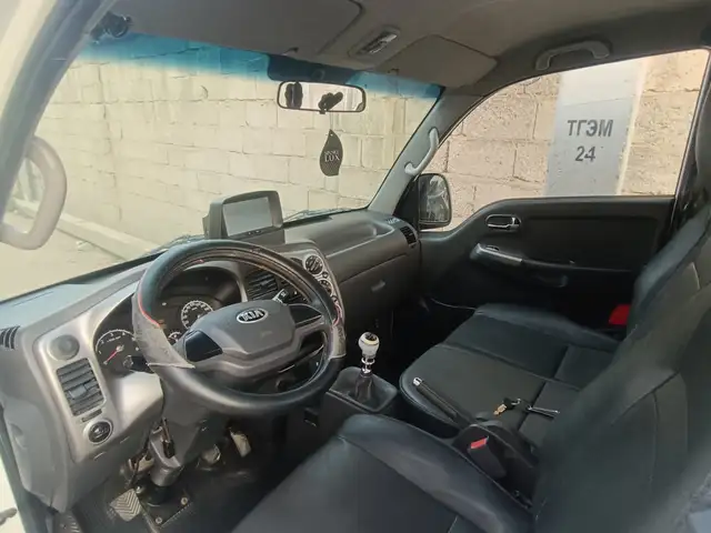 Бортовой автомобиль Kia Bongo, 2015, Душанбе