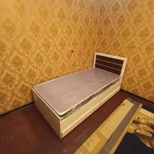 Кровать с шкафчиками для принадлежностей, Душанбе