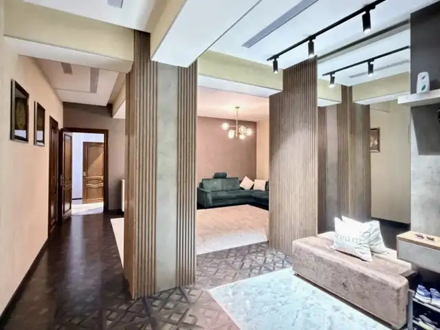 4-комн. квартира, 13 этаж, 180м², рядом с отелем Хилтон, Душанбе