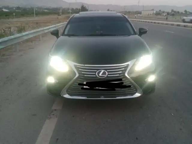 Lexus ES series