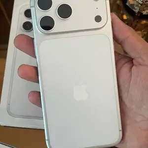 Apple iPhone 17 Pro Max, 512 gb, Silver, Худжанд