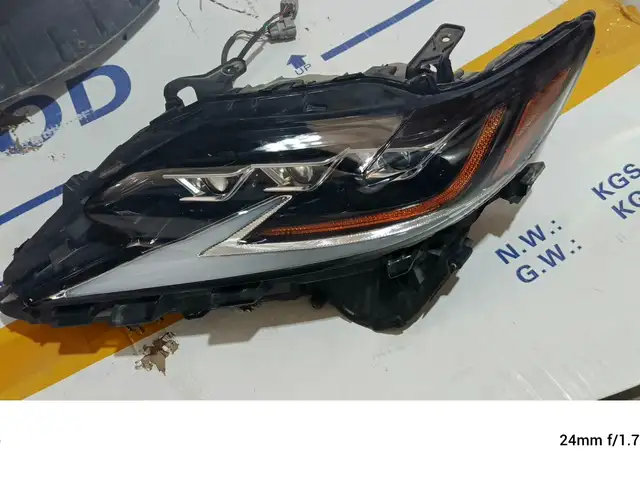 Левая фара от Lexus es, Душанбе