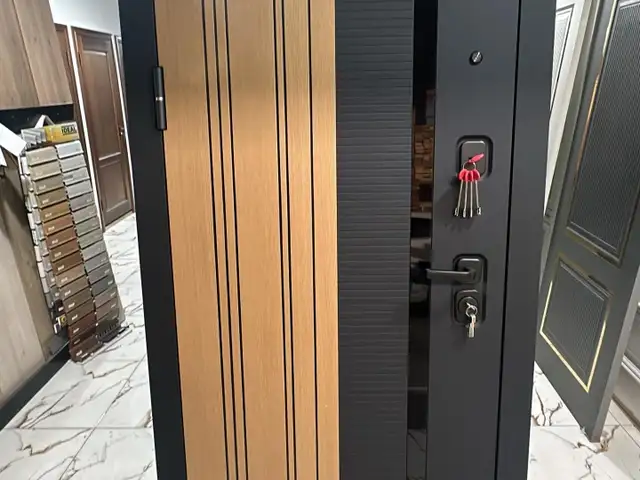 Дверь, Душанбе