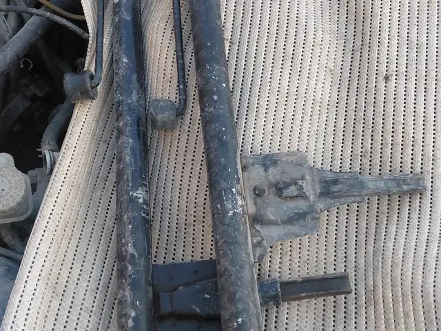 Домкрат Mercedes Benz, Худжанд