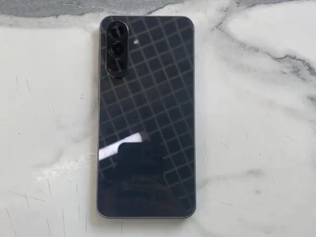 Samsung Galaxy A56, Ховалинг