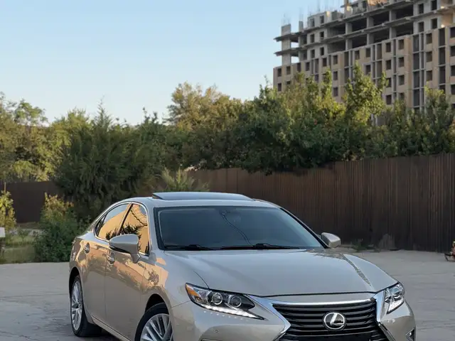 Lexus ES series