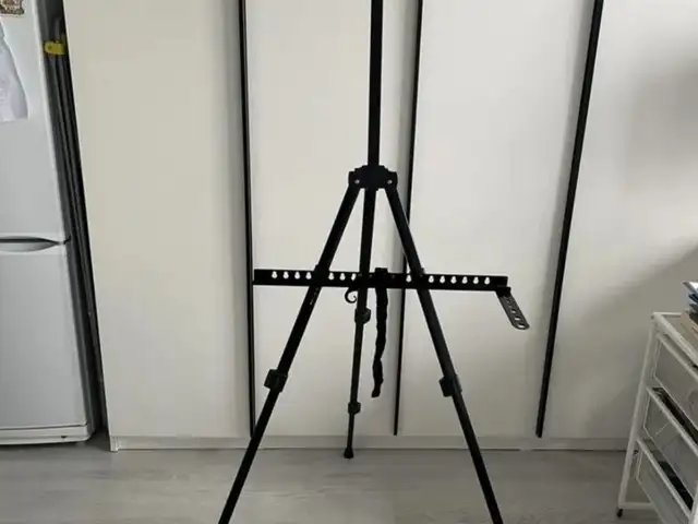 Мольберт с чeхлом, Душанбе