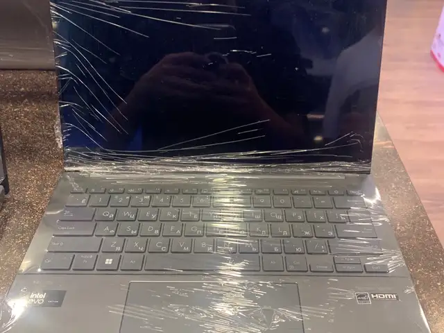 Ноутбук Asus Zenbook Oled, Душанбе