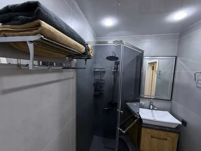 2-комн. квартира, 4 этаж, 80м², Шохмансур ру баруи парки Алишер Навои назди Ашан, Душанбе - 14