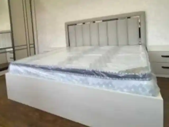 Двуспальная кровать, Душанбе