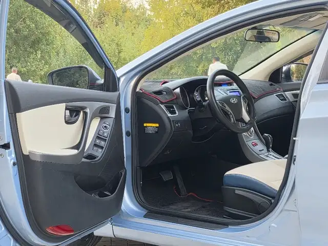 Hyundai Avante, 2012, Турсунзаде - 9