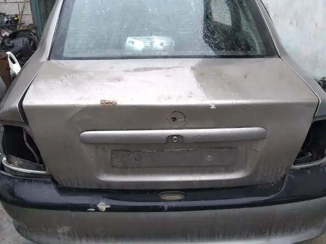 Задняя часть от Opel, Худжанд
