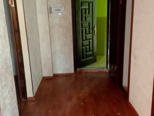 3-комн. квартира, 3 этаж, 63м², 4мкр, Турсунзаде