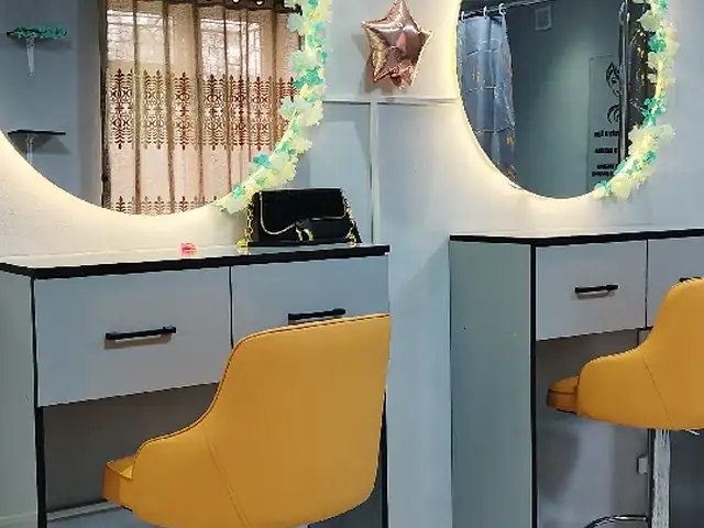Зеркало с подсветкой, Хуҷанд