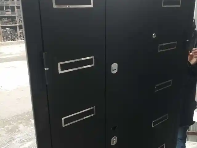 Дверь, Душанбе