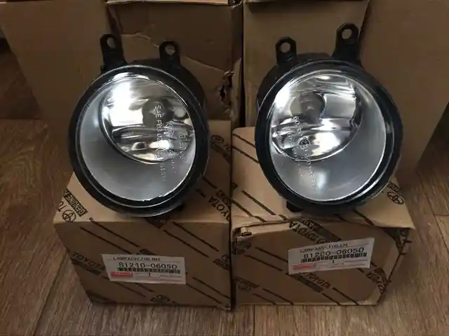 Противотуманные фары Valeo от Toyota Camry 2, Душанбе