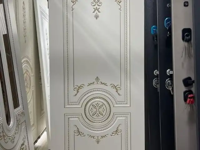 Дверь, Душанбе
