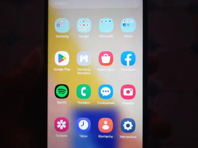 Samsung Galaxy м12, Бобоҷон Ғафуров