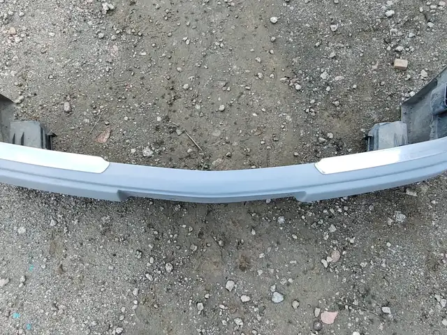 Бампер от Mercedes-Benz w124 под Е500, Хуҷанд
