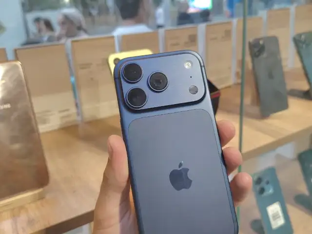 Apple iPhone 17 Pro, 256 gb, Deep Blue, Душанбе