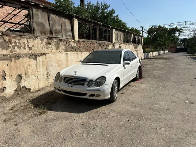 Mercedes-Benz E class