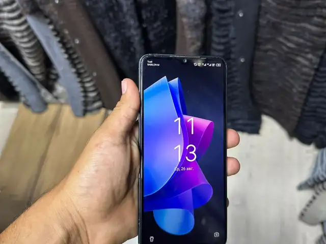 Tecno spark 10c, Норак