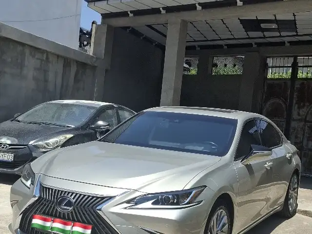 Lexus ES series